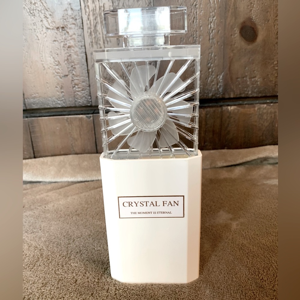 Handheld Fan 3 Speed Sm USB 1200mAh chargeable Portable Pull Out Crystal white